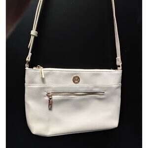 ANNE klein


ANNE KlEIN Ladies Purse Shoulder bag Ecru light Tan New